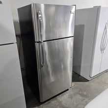 Cargar imagen en el visor de la galería, Frigidaire 18cuft Refrigerator Stainless Steel