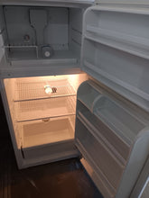 Load image into Gallery viewer, Whirlpool 15cuft Refrigerator
