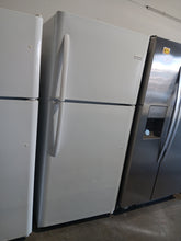 Load image into Gallery viewer, Frigidaire 20cuft Refrigerator
