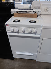 Load image into Gallery viewer, New Holiday 20&quot; Gas Stove
