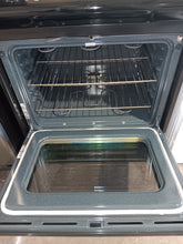 Cargar imagen en el visor de la galería, GE Black Slide-in Coil Stove Electric
