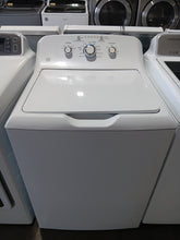 Load image into Gallery viewer, GE High Efficiency Washer with Agitator
