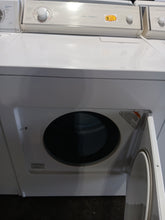 Load image into Gallery viewer, Whirlpool Washer And Dryer Set

