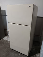 Load image into Gallery viewer, Hotpoint Refrigerator 15cuft
