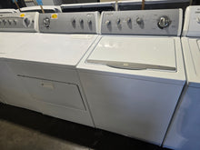 Load image into Gallery viewer, Whirlpool Washer and Dryer Set
