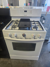 Load image into Gallery viewer, Samsung Gas Stove 6 Burner

