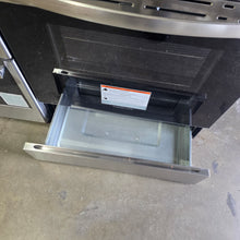 Cargar imagen en el visor de la galería, Frigidaire Gas Range Stove Oven
