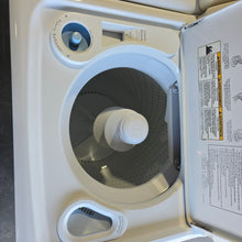 Cargar imagen en el visor de la galería, Kenmore Elite Washer and Dryer Set
