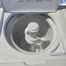 Load image into Gallery viewer, Whirlpool Washer and Dryer Set
