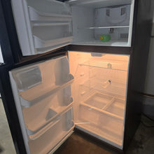 Load image into Gallery viewer, Kenmore 18cuft Refrigerator Black
