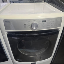 Cargar imagen en el visor de la galería, Maytag Front Load Dryer Electric
