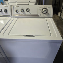 Cargar imagen en el visor de la galería, Whirlpool Washer and Dryer Set
