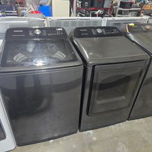 Load image into Gallery viewer, Samsung Washer and Dryer Set
