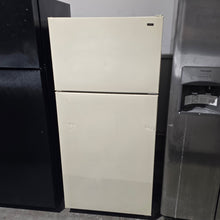 Load image into Gallery viewer, Hotpoint Almond Refrigerator 15cuft
