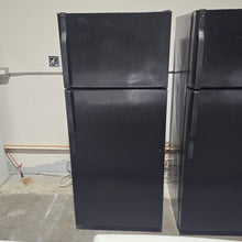 Load image into Gallery viewer, GE Top Mount Refrigerator w Icemaker
