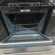 Cargar imagen en el visor de la galería, GE Glass Top Electric Stove
