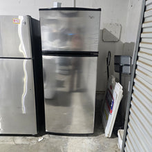 Load image into Gallery viewer, Whirlpool Top Mount Stainless Steel 17cuft
